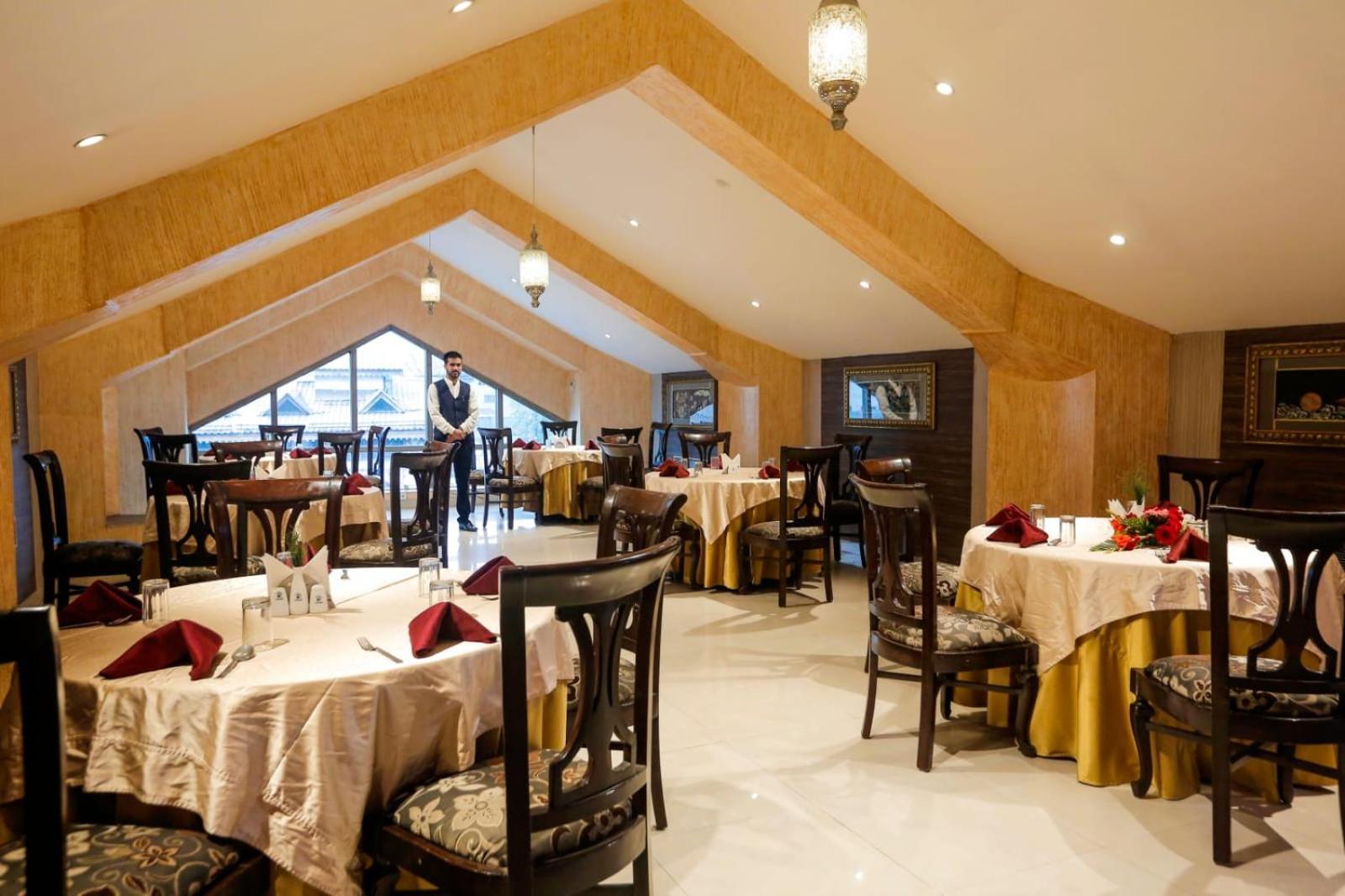 Hotel The Residency Srinagar Kültér fotó