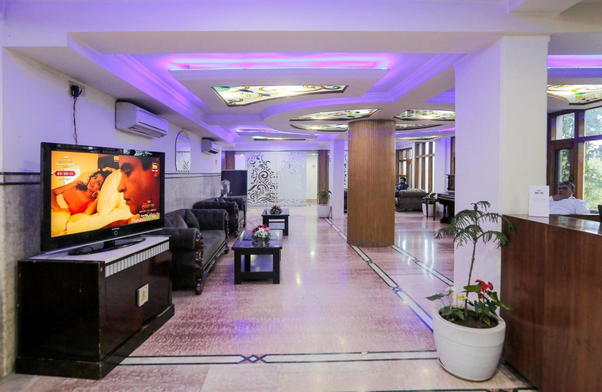 Hotel The Residency Srinagar Kültér fotó
